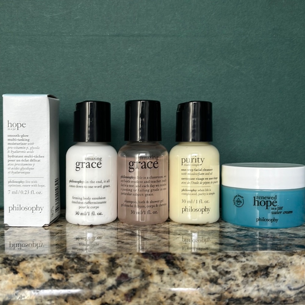 New Philosophy skincare minis set